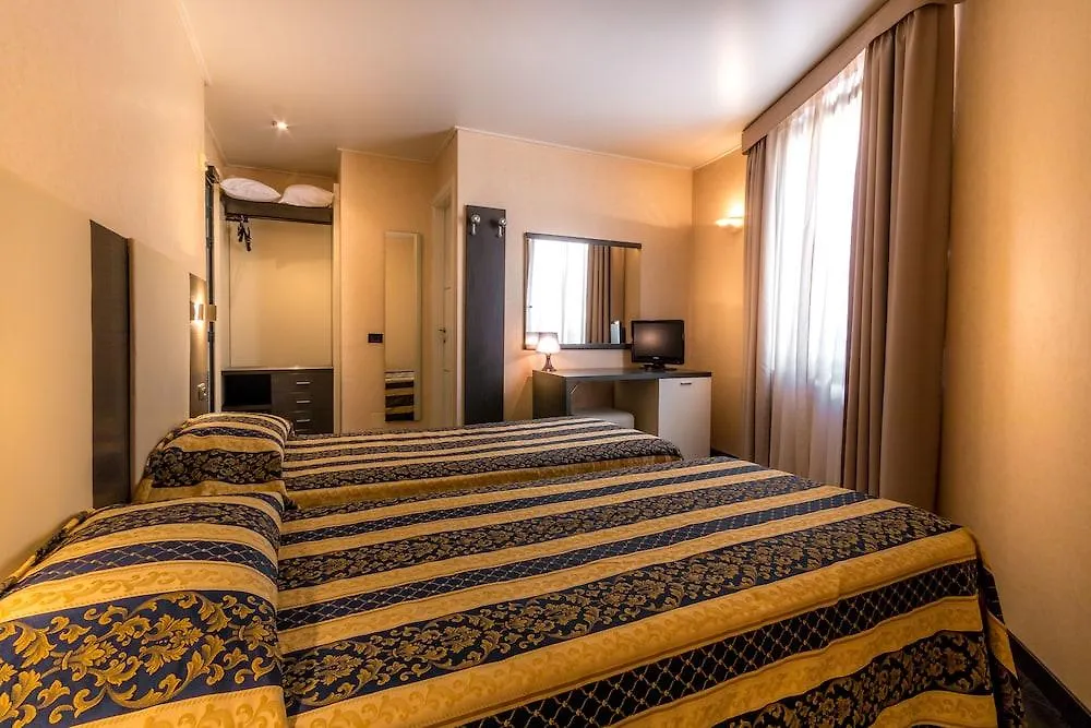 *** Hotel Le Forum Beausoleil France