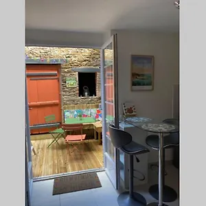 T2 Rue Du Port De En Baie Du Mont Saint Michel , Cancale France