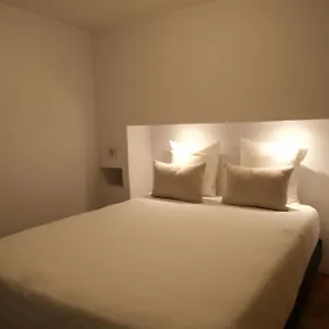 *** Hotel 1er França