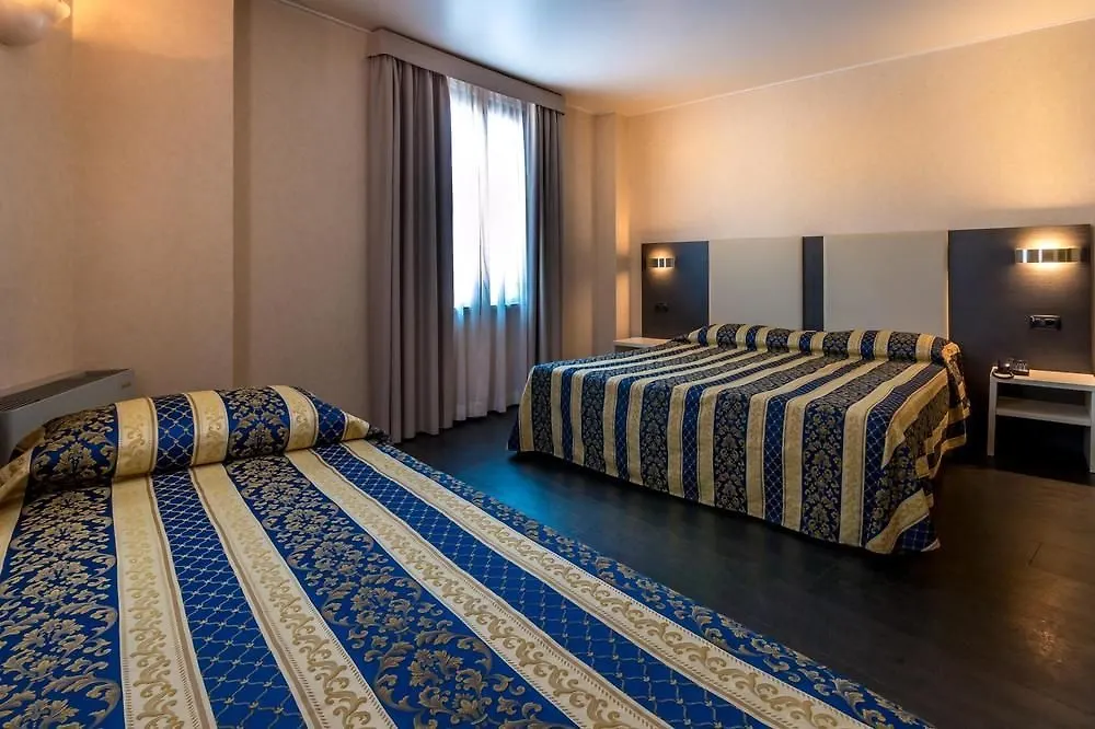 Alfred Hotels Monaco - Ex Forum - Hotel Renove Beausoleil Francie