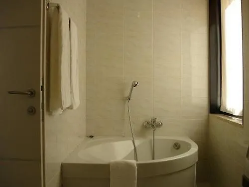 Alfred Hotels Monaco - Ex Forum - Hotel Renove Beausoleil 3*,  France
